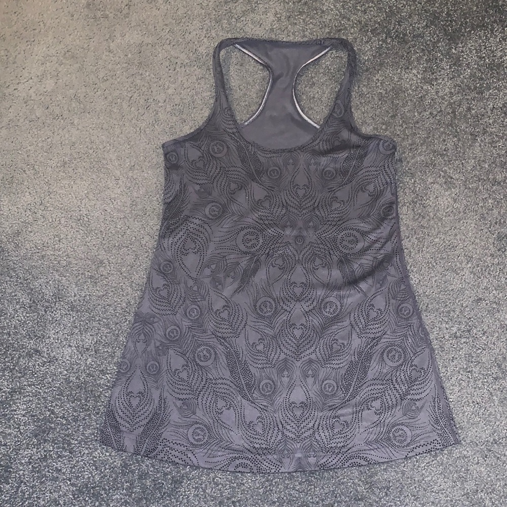 Gray Lululemon tank with detail